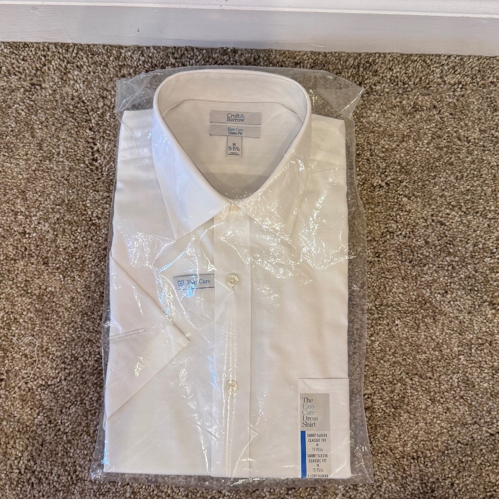 ❤️❤️ 3/$25 NWT Mens Croft & Barrow short sleeved white dress shirt
